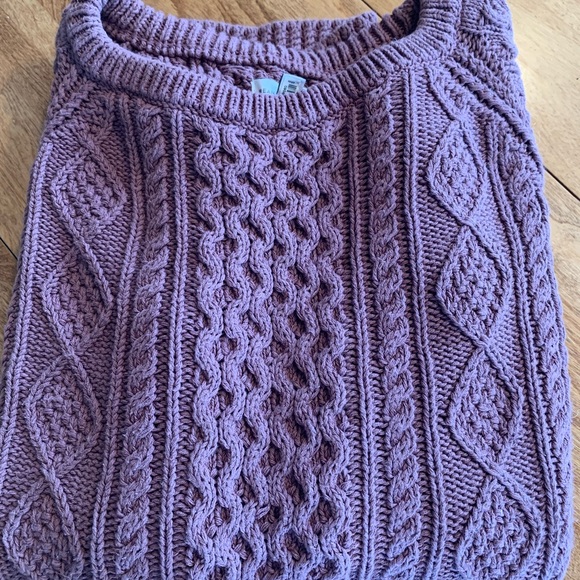 3 sweaters by LL Bean. - Picture 2 of 9